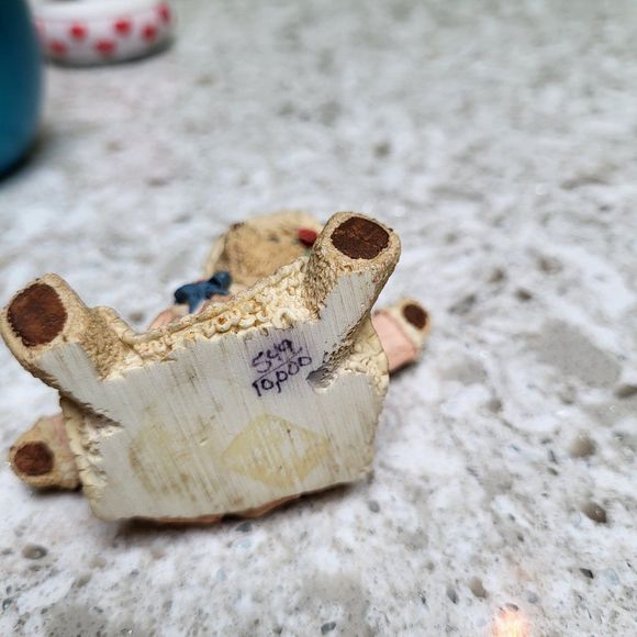 Rare Teddy Figurines with Stringed head and arms.  Striking blue eyese. Numbered - Picture 4 of 4